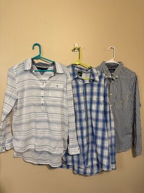 🚨🚨🚨3 Casual Button Down Shirts. Size Large. 3 for $35